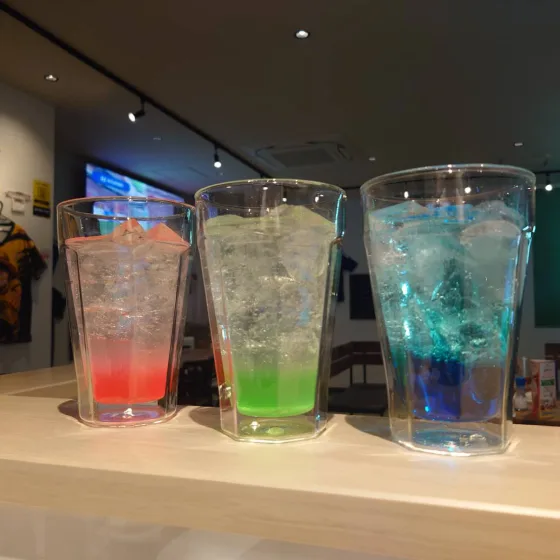 カラフルなドリンク